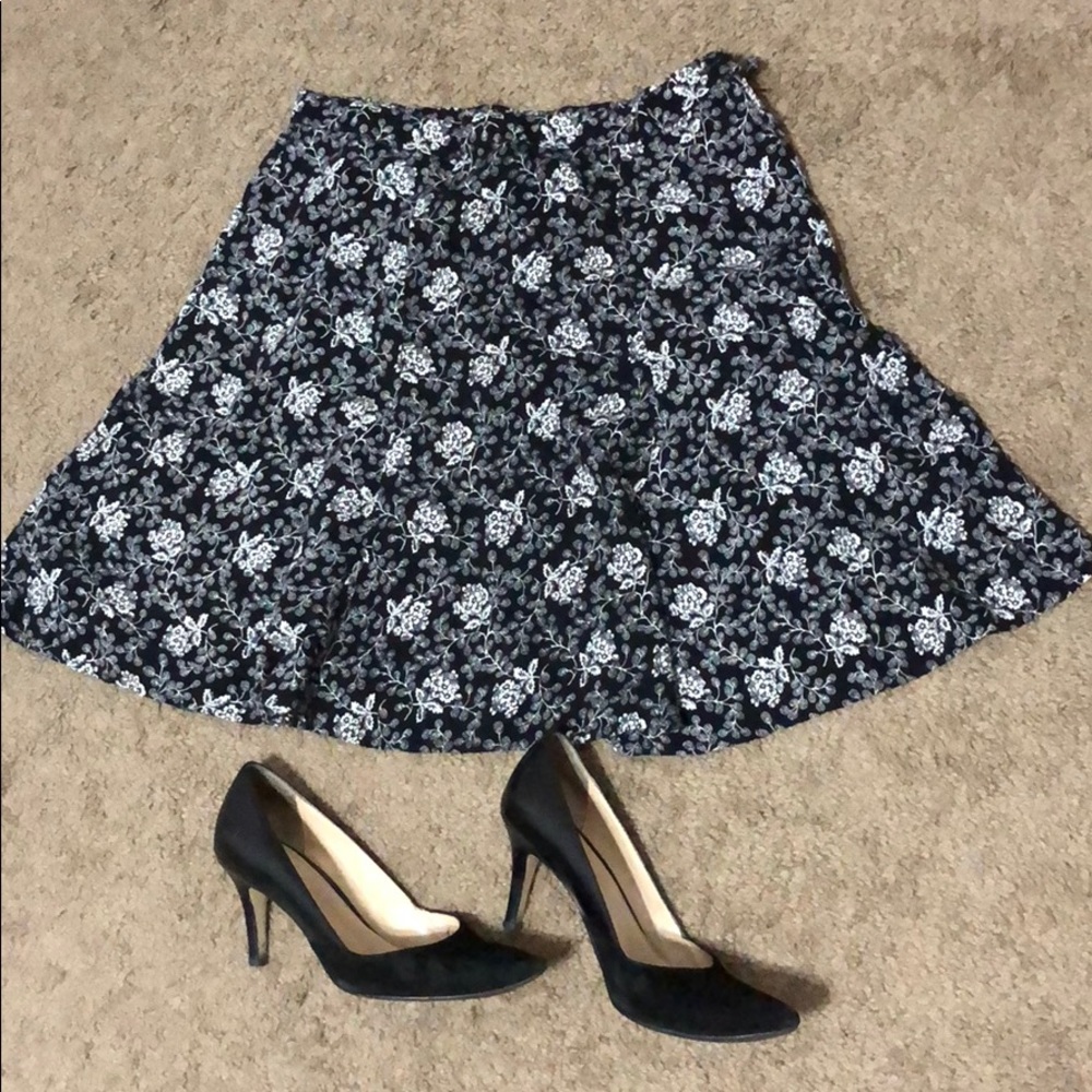 Black & White Juniors Floral Skirt by Ultra Pink